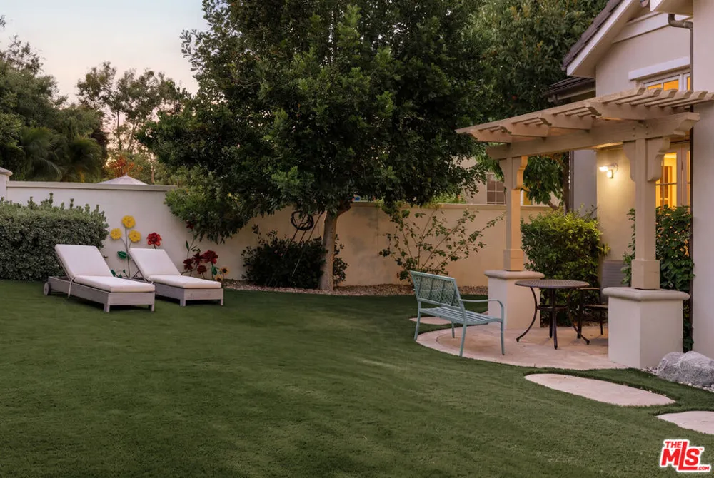 25410 Prado De Las Bellotas Calabasas, CA 91302