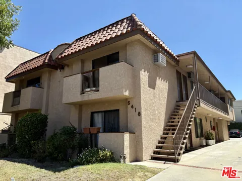 5418 Hermitage Avenue #103
