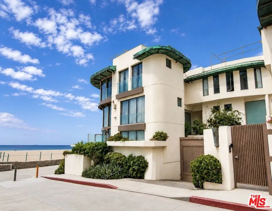 11 Marine Terrace #5 Santa Monica, CA 90401