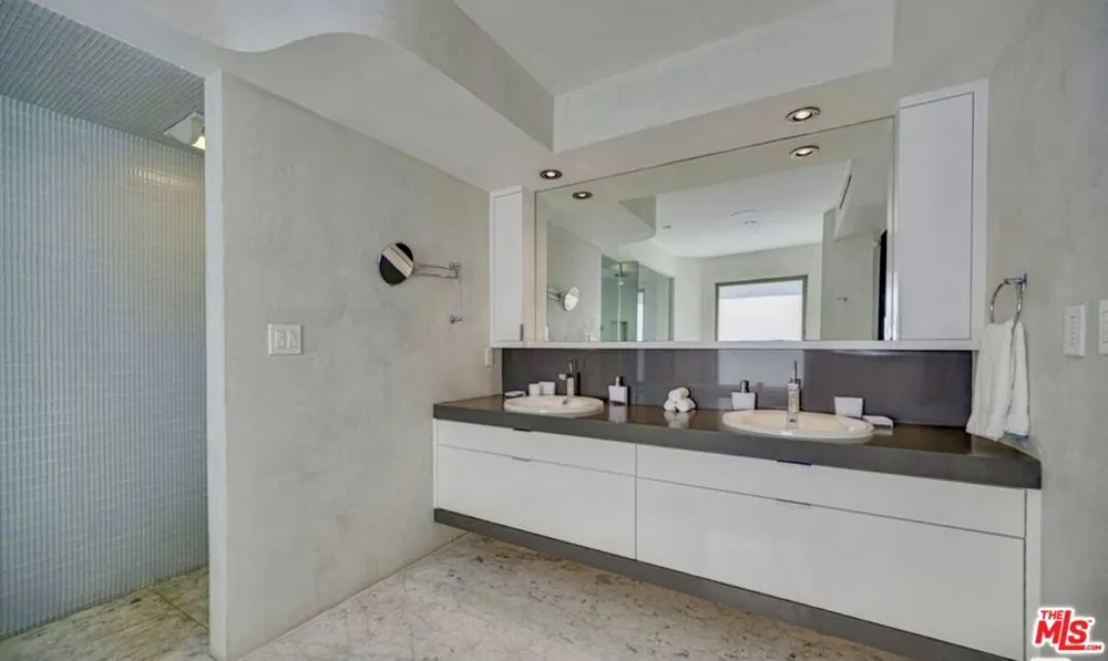 11 Marine Terrace #5 Santa Monica, CA 90401