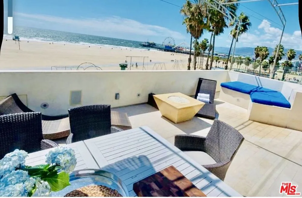 11 Marine Terrace #5 Santa Monica, CA 90401