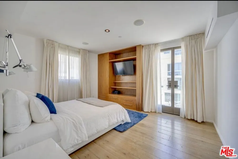 11 Marine Terrace #5 Santa Monica, CA 90401