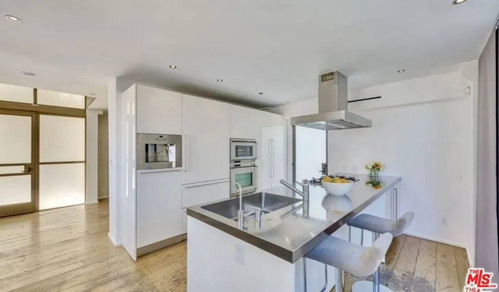 11 Marine Terrace #5 Santa Monica, CA 90401