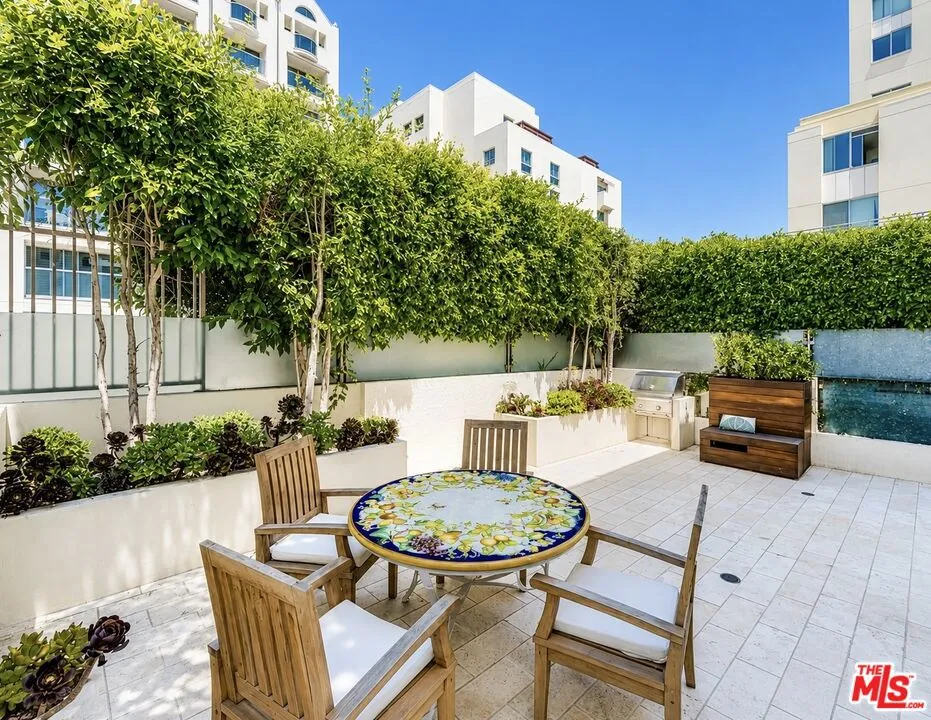 11 Marine Terrace #5 Santa Monica, CA 90401