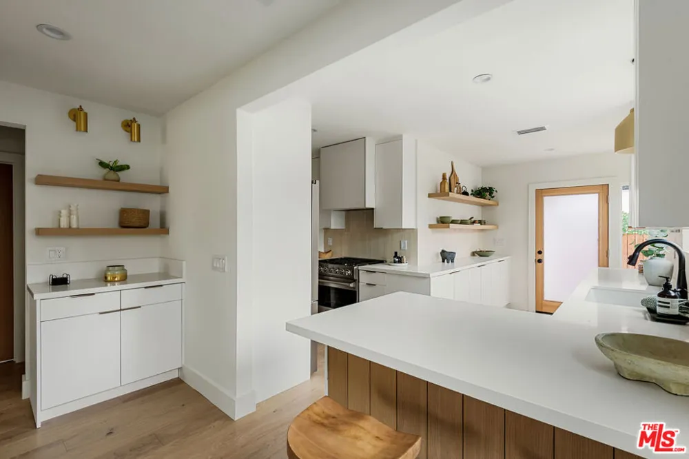 11838 Juniette Culver City, CA 90230