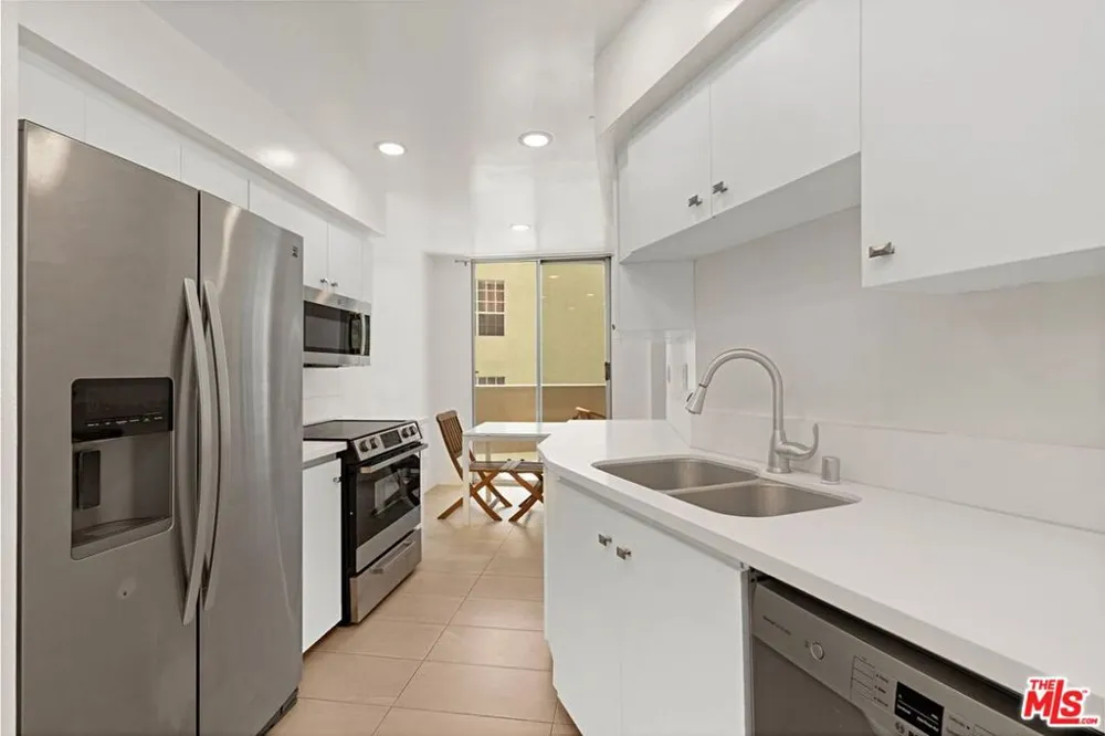 7250 Franklin Avenue #507 Los Angeles, CA 90046