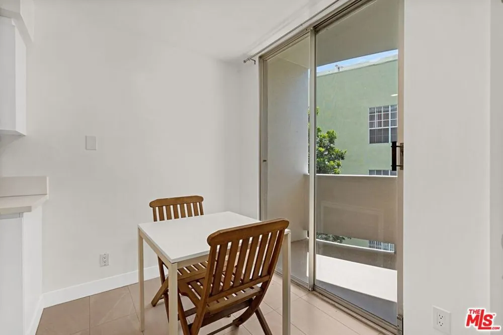 7250 Franklin Avenue #507 Los Angeles, CA 90046