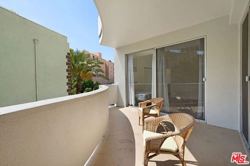 7250 Franklin Avenue #507 Los Angeles, CA 90046