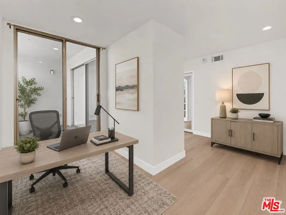 7250 Franklin Avenue #507 Los Angeles, CA 90046