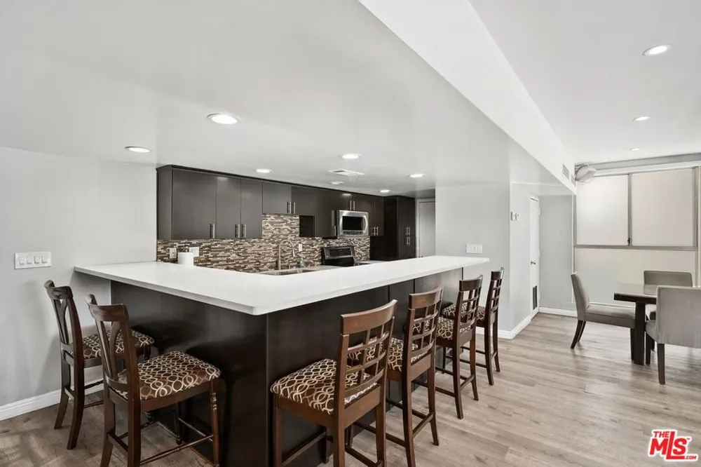 7250 Franklin Avenue #507 Los Angeles, CA 90046