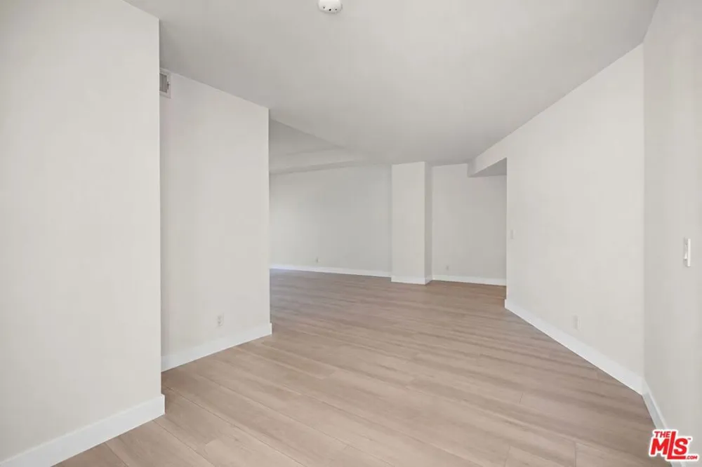 7250 Franklin Avenue #507 Los Angeles, CA 90046