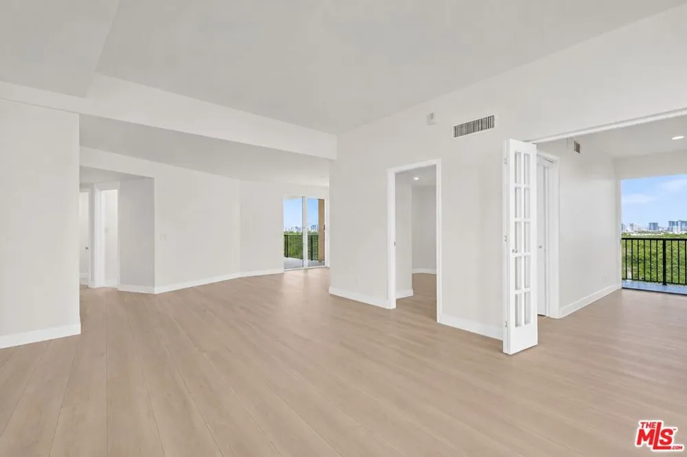 7250 Franklin Avenue #507 Los Angeles, CA 90046