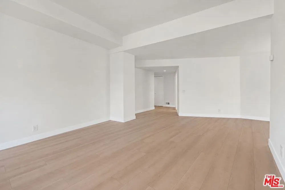 7250 Franklin Avenue #507 Los Angeles, CA 90046