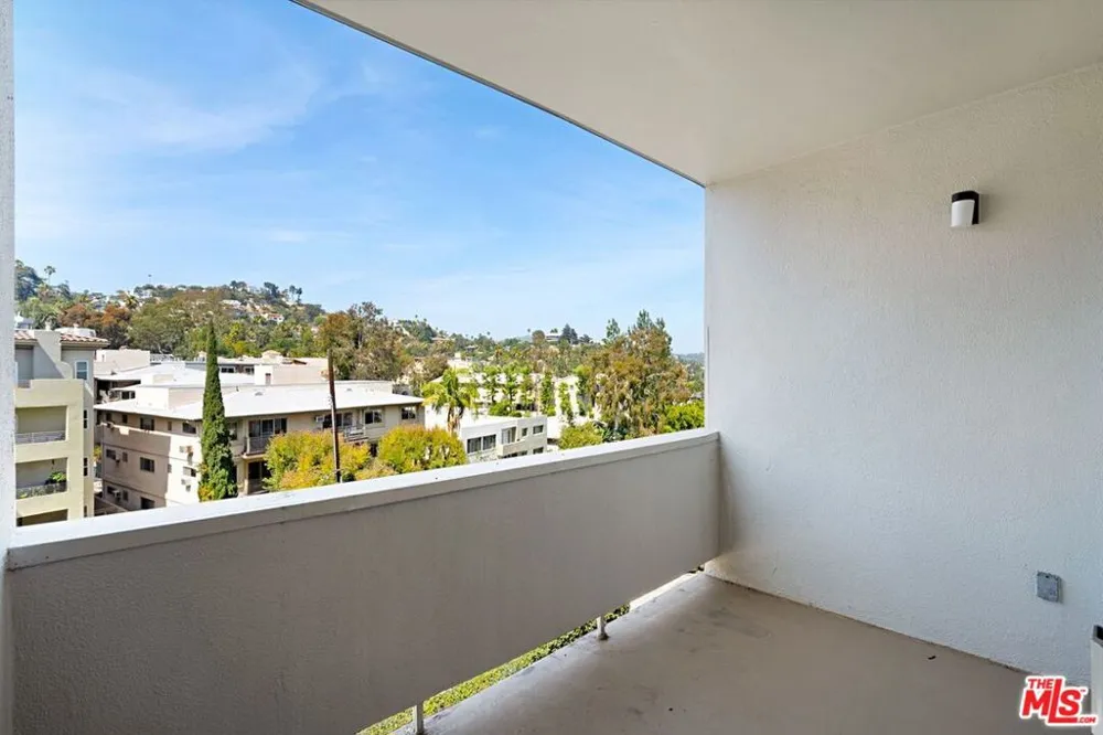 7250 Franklin Avenue #507 Los Angeles, CA 90046