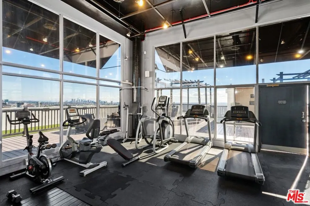 7250 Franklin Avenue #507 Los Angeles, CA 90046