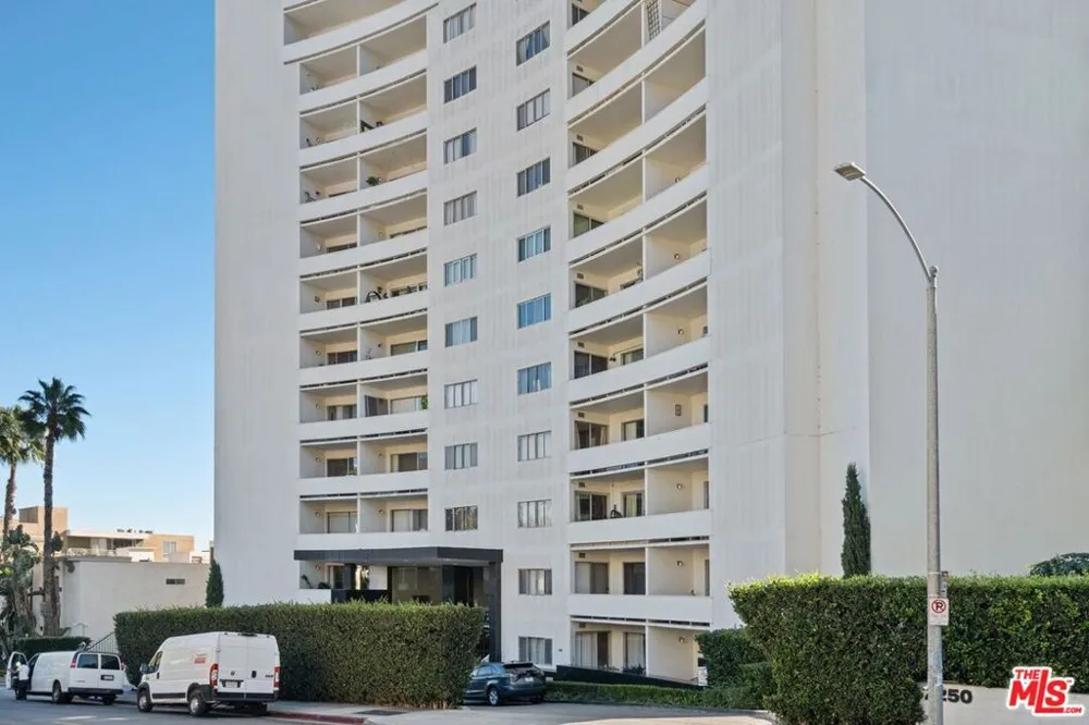 7250 Franklin Avenue #507 Los Angeles, CA 90046