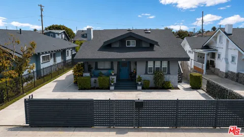 1836 W 46th Street