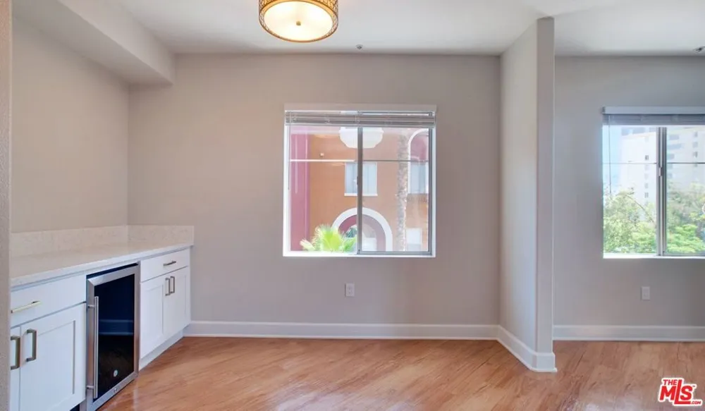 348 S Hauser Boulevard #5-404 Los Angeles, CA 90036