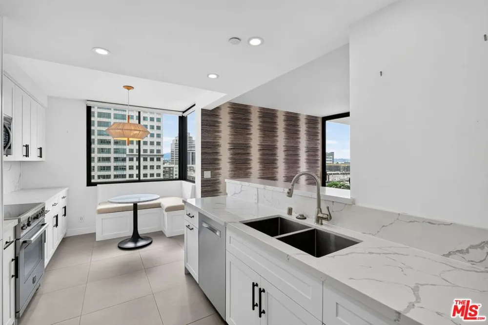 343 Pioneer Drive #1205 Glendale, CA 91203