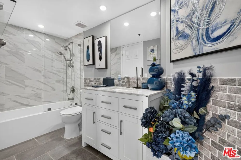 343 Pioneer Drive #1205 Glendale, CA 91203