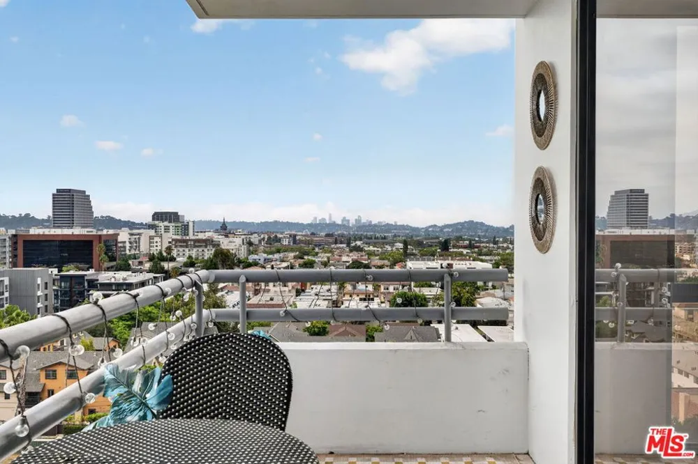 343 Pioneer Drive #1205 Glendale, CA 91203