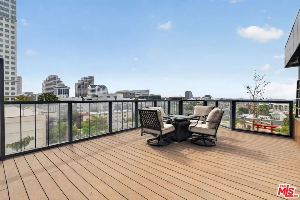 343 Pioneer Drive #1205 Glendale, CA 91203