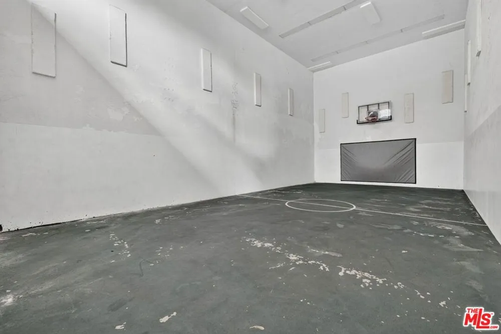 343 Pioneer Drive #1205 Glendale, CA 91203