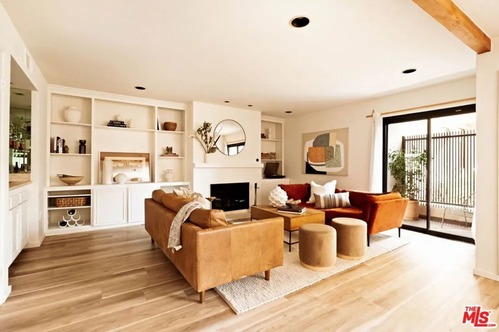 1942 Grace Avenue #118 Los Angeles, CA 90068