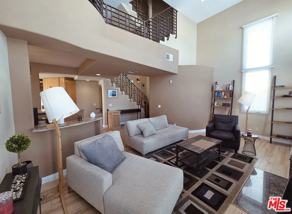 1247 23rd Street #D Santa Monica, CA 90404