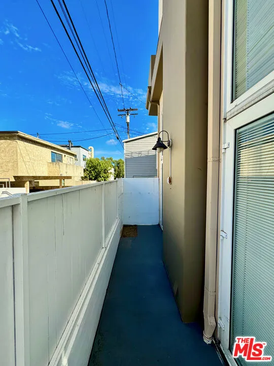 1247 23rd Street #D Santa Monica, CA 90404