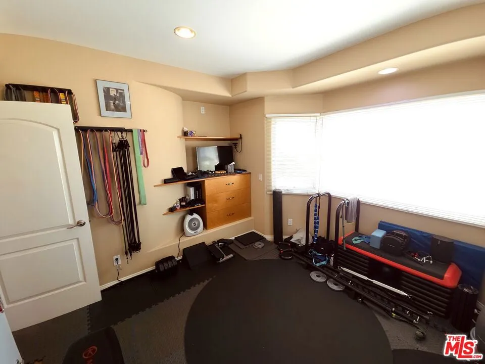 1247 23rd Street #D Santa Monica, CA 90404