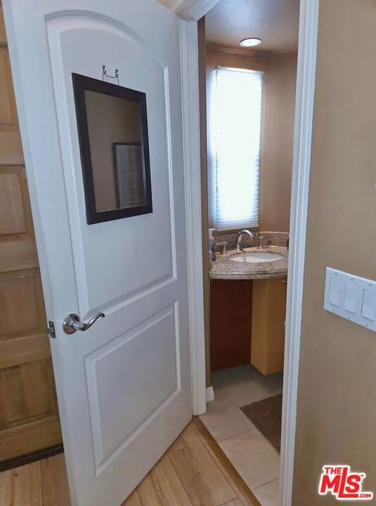 1247 23rd Street #D Santa Monica, CA 90404
