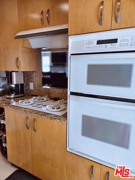 1247 23rd Street #D Santa Monica, CA 90404