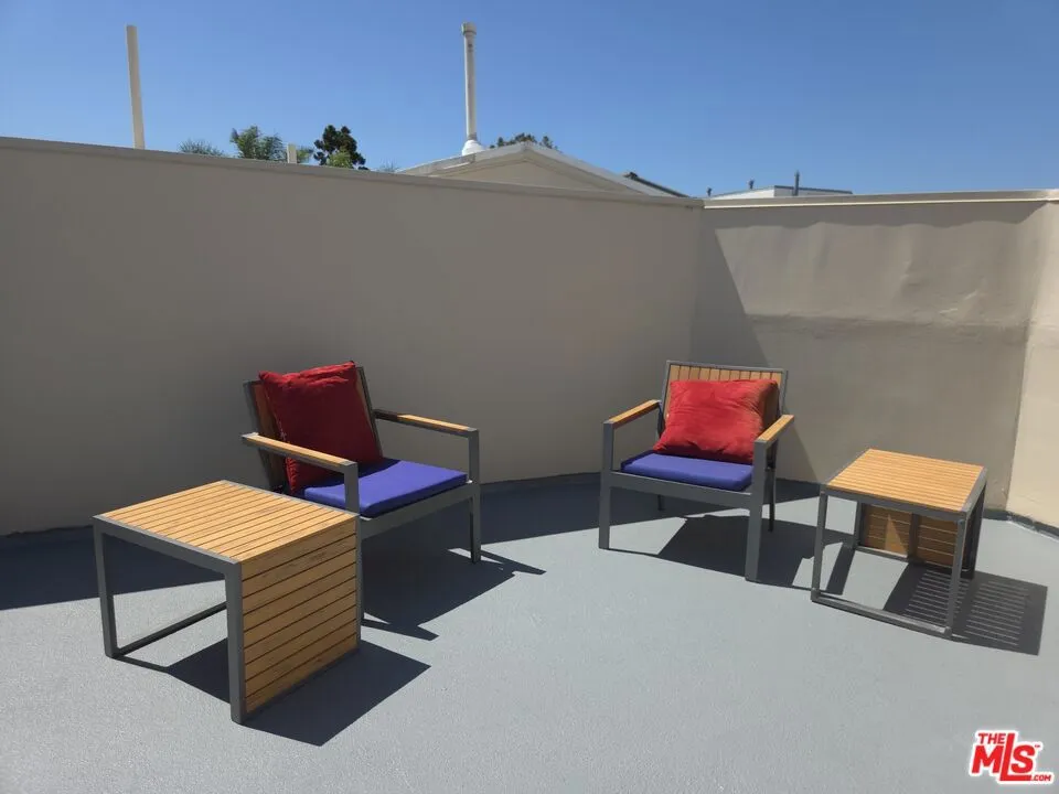 1247 23rd Street #D Santa Monica, CA 90404