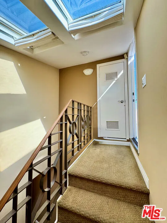 1247 23rd Street #D Santa Monica, CA 90404