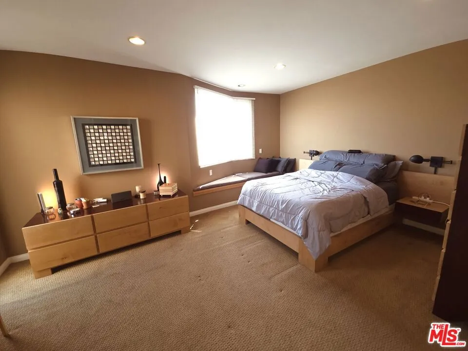 1247 23rd Street #D Santa Monica, CA 90404
