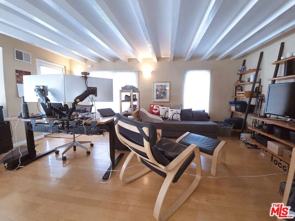 1247 23rd Street #D Santa Monica, CA 90404