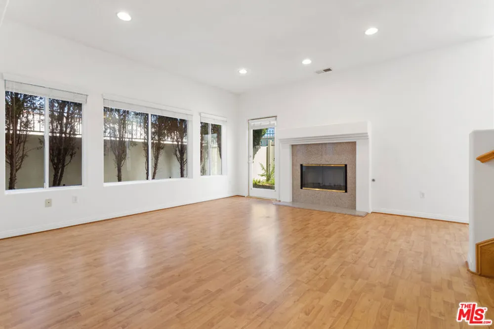 4489 Spencer Street #330 Torrance, CA 90503