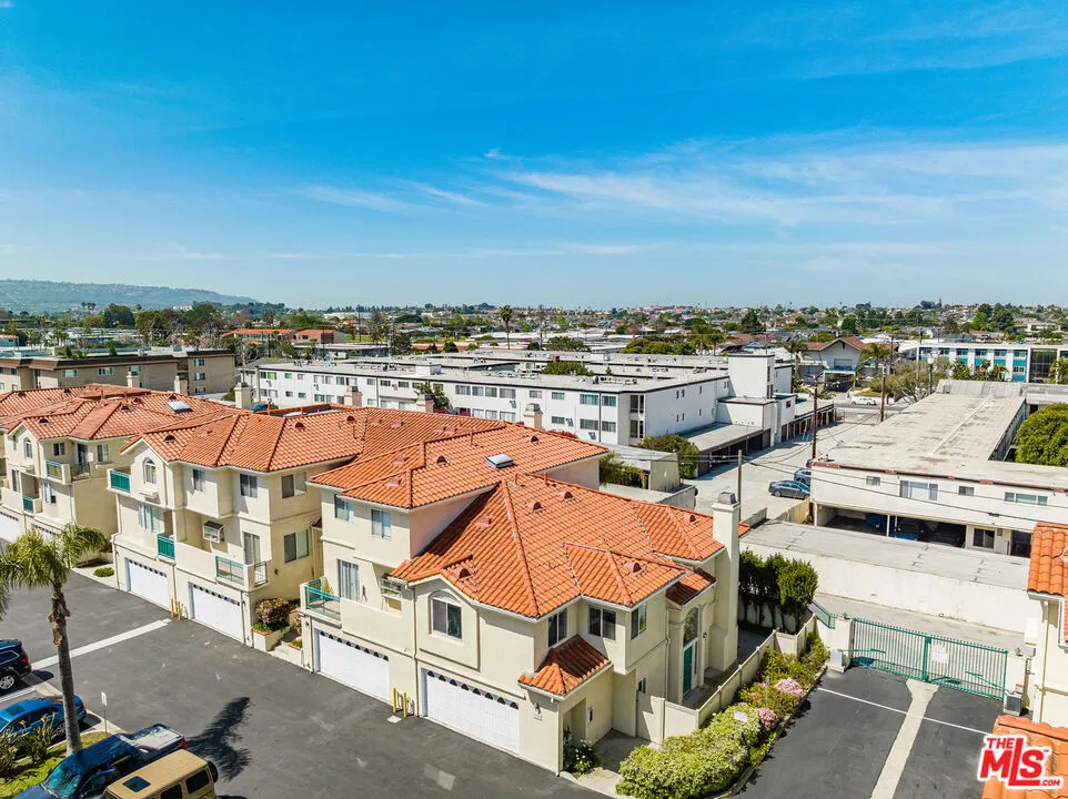 4489 Spencer Street #330 Torrance, CA 90503