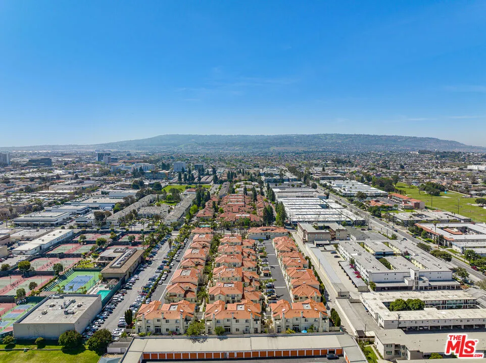 4489 Spencer Street #330 Torrance, CA 90503