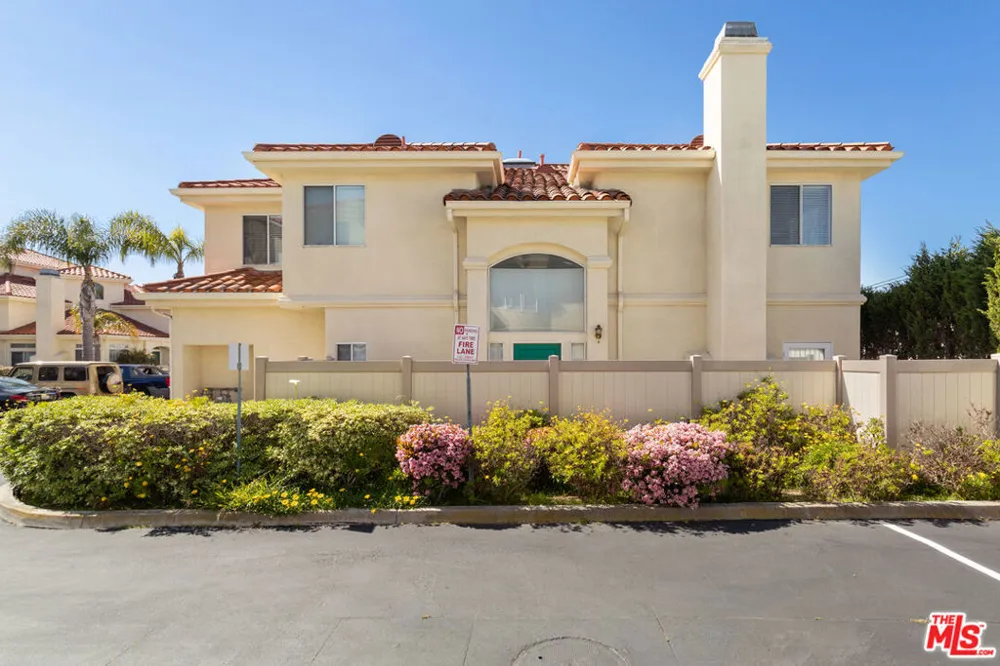 4489 Spencer Street #330 Torrance, CA 90503