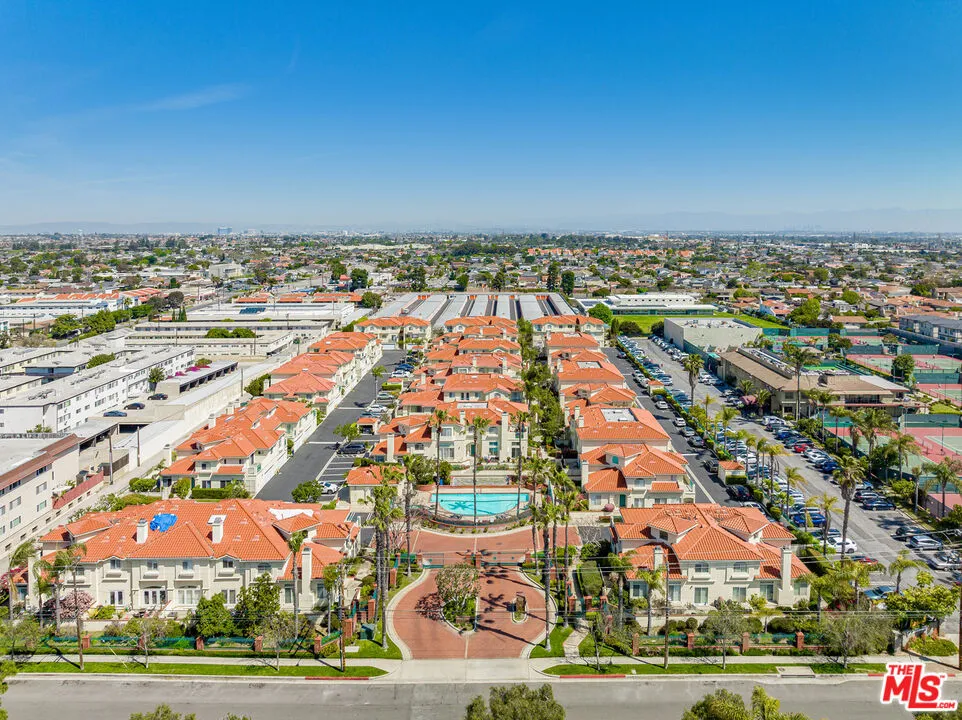 4489 Spencer Street #330 Torrance, CA 90503