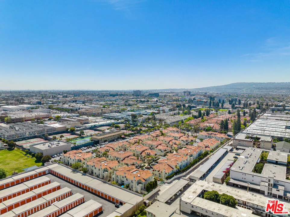 4489 Spencer Street #330 Torrance, CA 90503