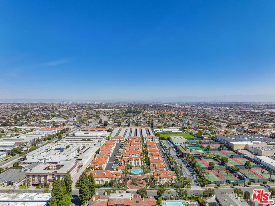 4489 Spencer Street #330 Torrance, CA 90503