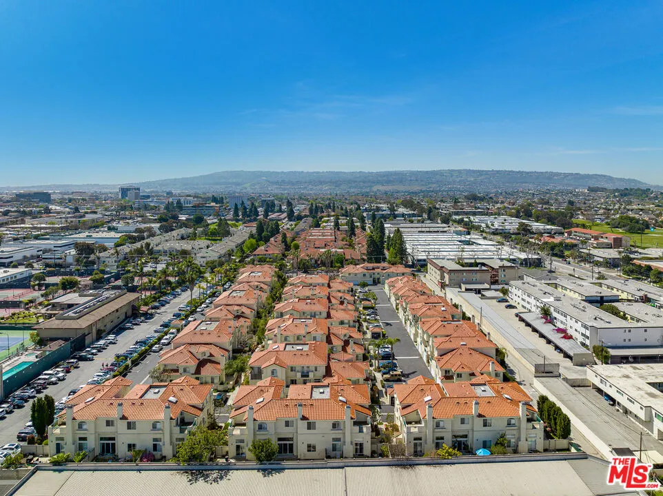 4489 Spencer Street #330 Torrance, CA 90503