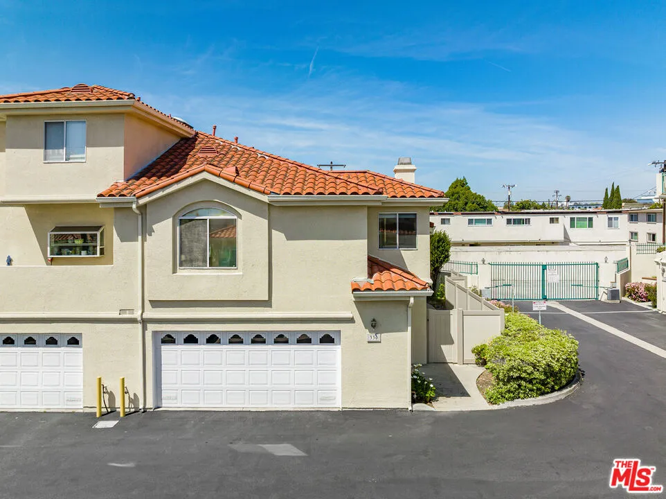 4489 Spencer Street #330 Torrance, CA 90503