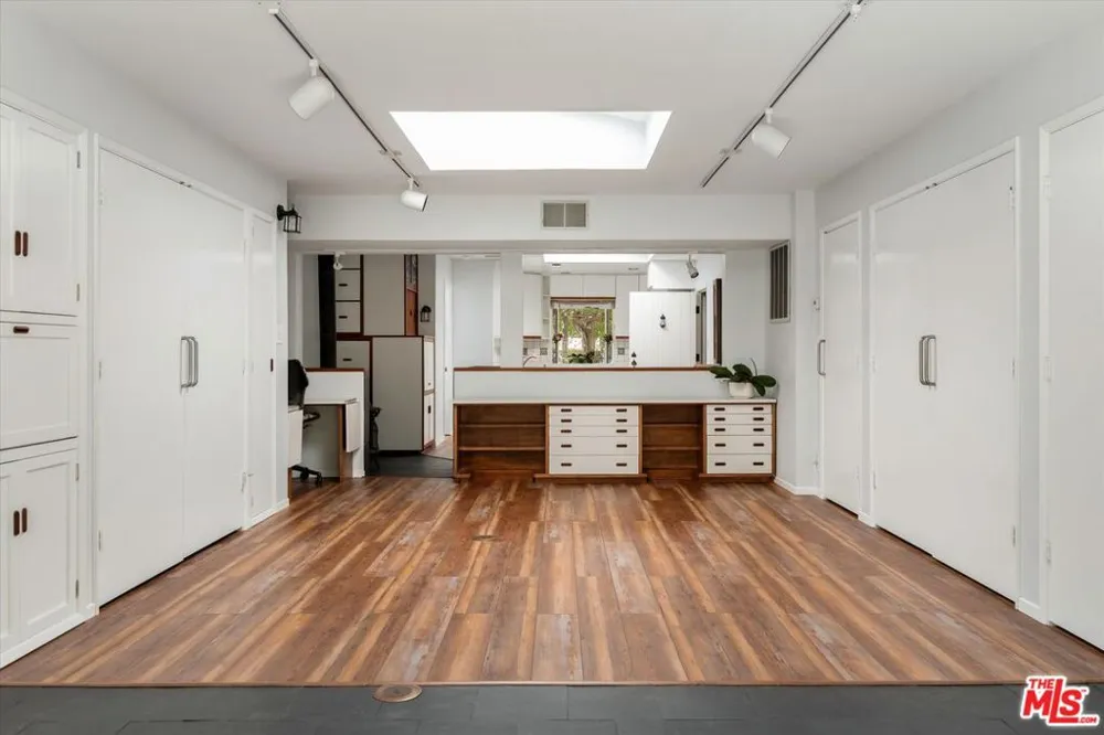 940 Camino Viejo Santa Barbara, CA 93108