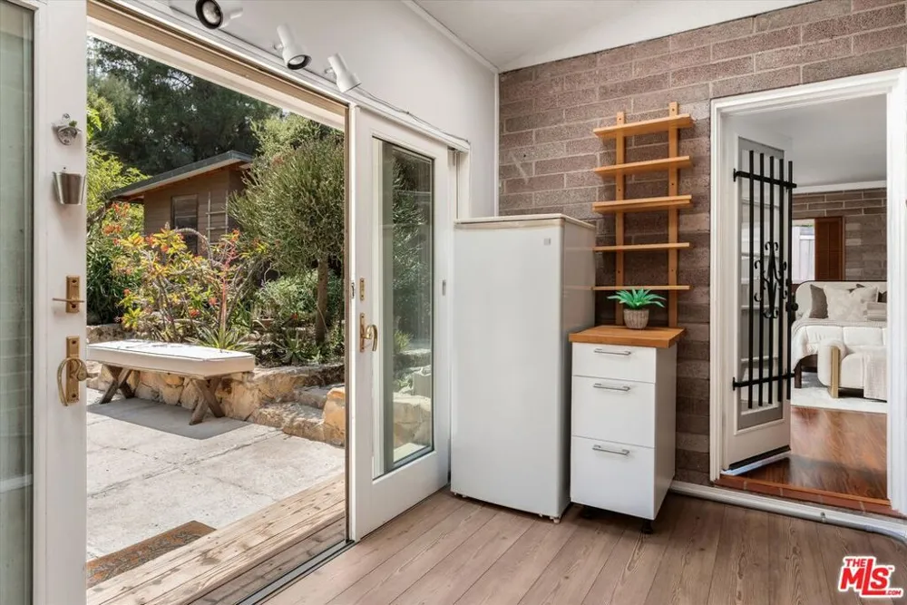 940 Camino Viejo Santa Barbara, CA 93108