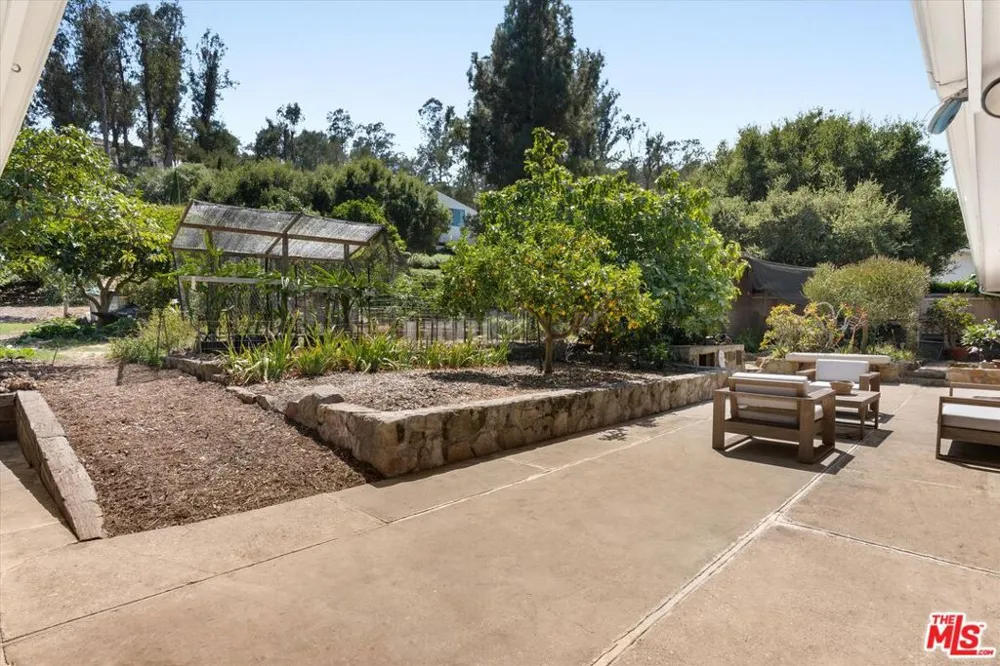 940 Camino Viejo Santa Barbara, CA 93108