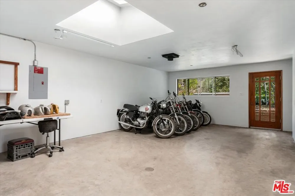 940 Camino Viejo Santa Barbara, CA 93108
